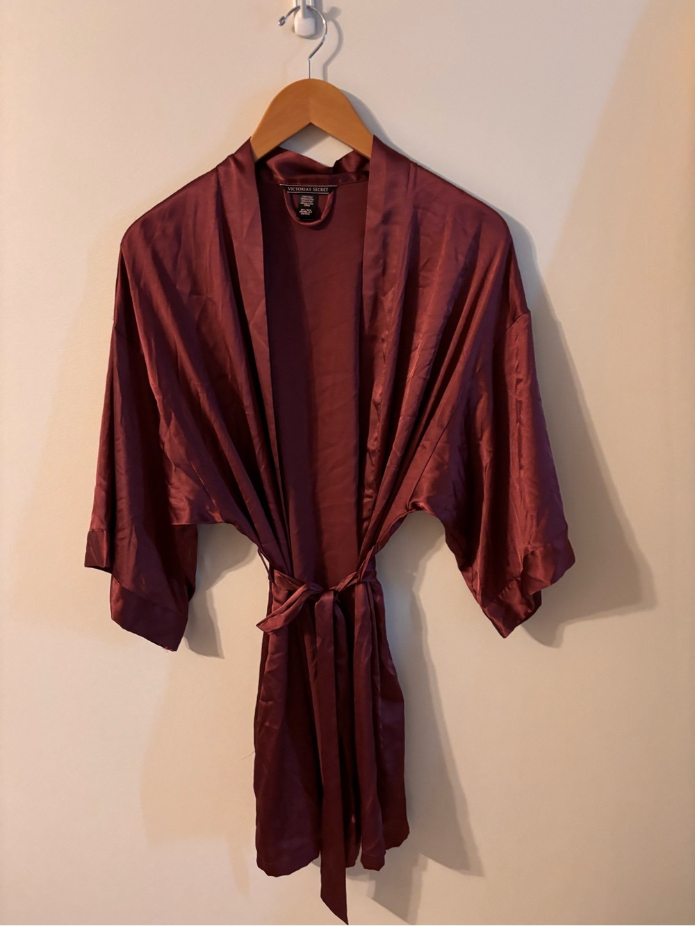Victoria's Secret Satin Robe Burgundy Size M/L GUC